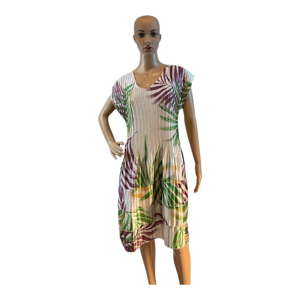 Magic It Fits Women’s Multicolor Accordion  Knee Dress Size M/L